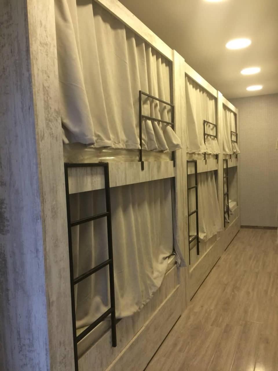 Blossom Hostel Updated ! Обновлено !!! City Center! Perfect Order!!! Snow-White Bed Linen!!! Идеальный Порядок!!! Белоснежное Постельное Белье!!! Центр Города !!! Tbilisi Buitenkant foto
