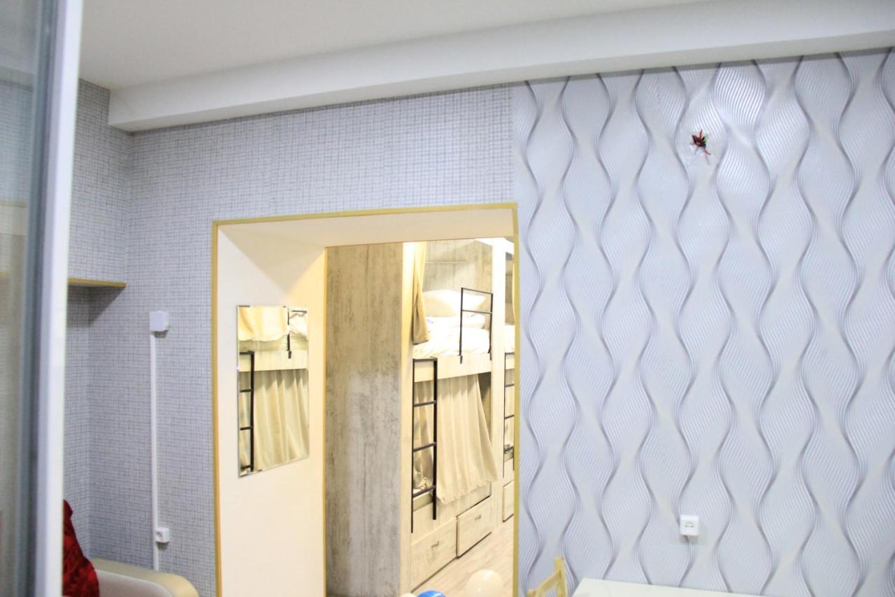 Blossom Hostel Updated ! Обновлено !!! City Center! Perfect Order!!! Snow-White Bed Linen!!! Идеальный Порядок!!! Белоснежное Постельное Белье!!! Центр Города !!! Tbilisi Buitenkant foto