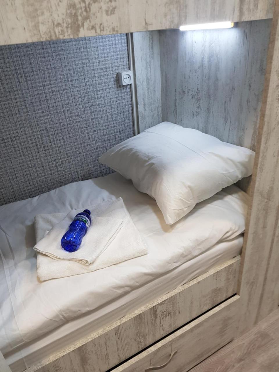 Blossom Hostel Updated ! Обновлено !!! City Center! Perfect Order!!! Snow-White Bed Linen!!! Идеальный Порядок!!! Белоснежное Постельное Белье!!! Центр Города !!! Tbilisi Buitenkant foto