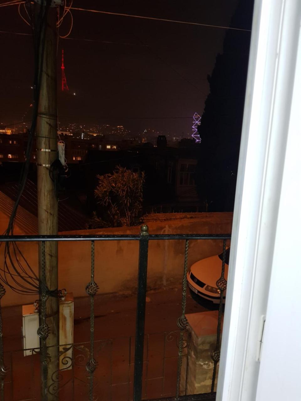 Blossom Hostel Updated ! Обновлено !!! City Center! Perfect Order!!! Snow-White Bed Linen!!! Идеальный Порядок!!! Белоснежное Постельное Белье!!! Центр Города !!! Tbilisi Buitenkant foto