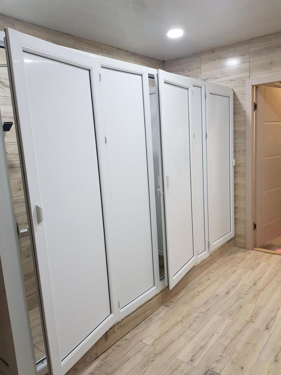 Blossom Hostel Updated ! Обновлено !!! City Center! Perfect Order!!! Snow-White Bed Linen!!! Идеальный Порядок!!! Белоснежное Постельное Белье!!! Центр Города !!! Tbilisi Buitenkant foto