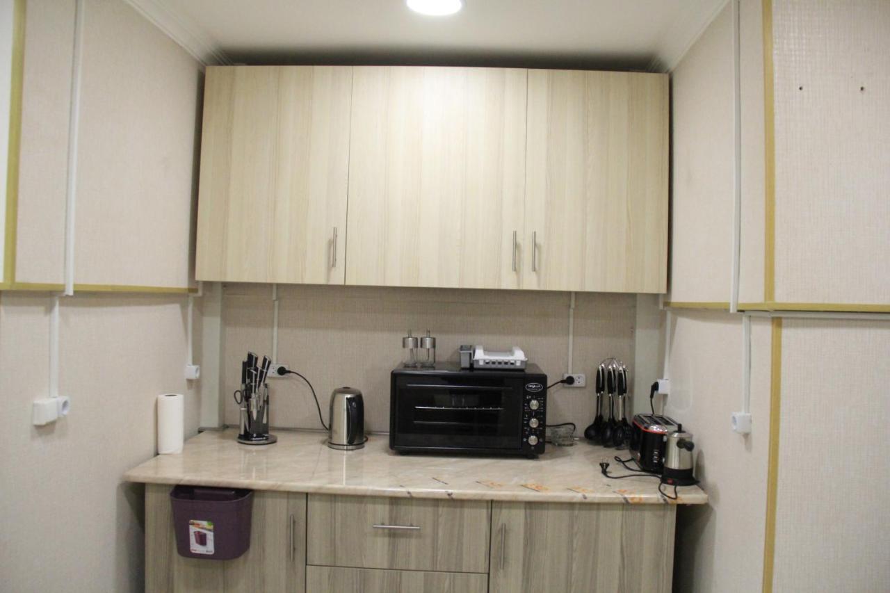 Blossom Hostel Updated ! Обновлено !!! City Center! Perfect Order!!! Snow-White Bed Linen!!! Идеальный Порядок!!! Белоснежное Постельное Белье!!! Центр Города !!! Tbilisi Buitenkant foto
