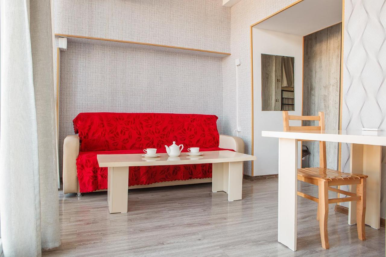 Blossom Hostel Updated ! Обновлено !!! City Center! Perfect Order!!! Snow-White Bed Linen!!! Идеальный Порядок!!! Белоснежное Постельное Белье!!! Центр Города !!! Tbilisi Buitenkant foto